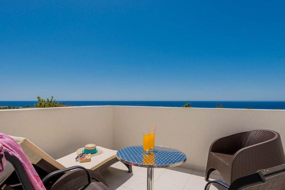 Hotel Eagles Nest Pefki